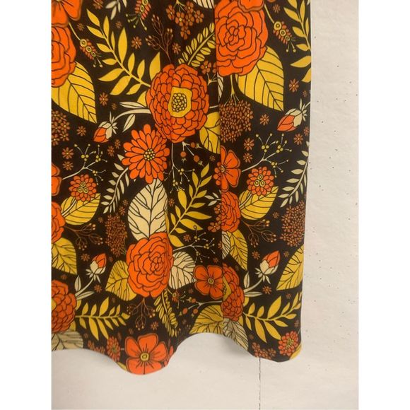 Floral Patterned Vintage Dress - Picture 2 of 7